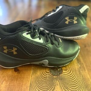 Under Armour Kids' Black and Gold Sneakers